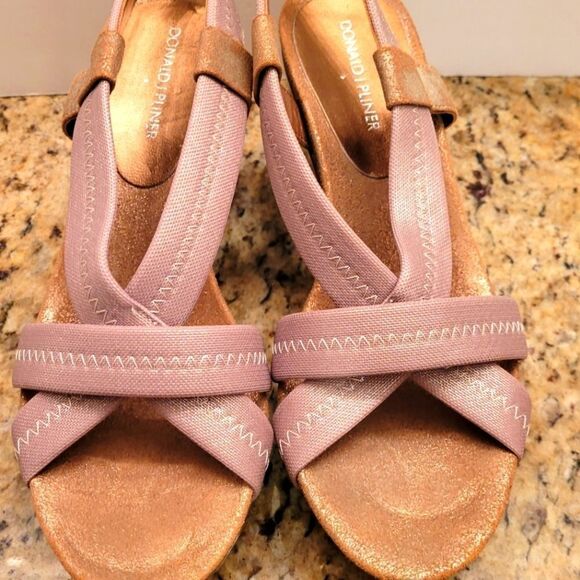 DANOLD J. PLINER LIGHT BRONZE JEMM SANDAL M WEDGE - Picture 1 of 16